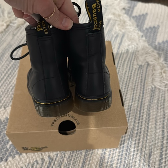 Dr Martens softy T toddler boots size 8US. - Picture 3 of 4